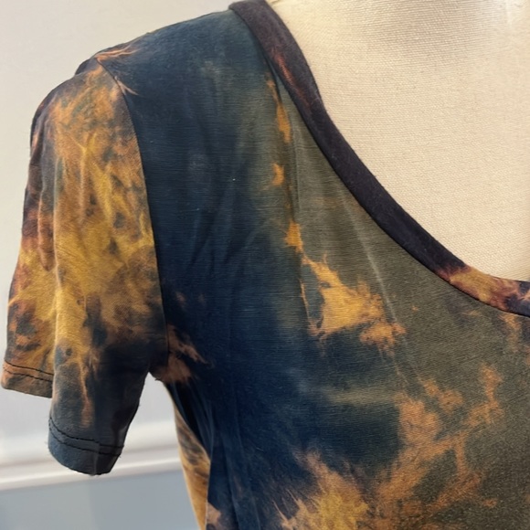 SOFTEST TIE DYE TOP - SIZE SMALL - Picture 2 of 7